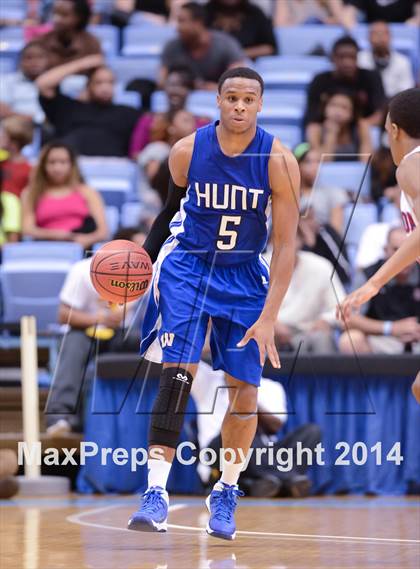 Thumbnail 2 in Hunt vs. Freedom (NCHSAA 3A Final) photogallery.