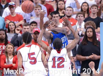 Thumbnail 2 in Hunt vs. Freedom (NCHSAA 3A Final) photogallery.