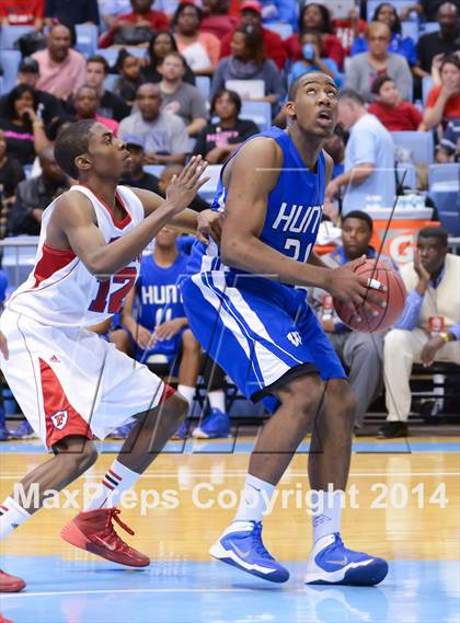 Thumbnail 2 in Hunt vs. Freedom (NCHSAA 3A Final) photogallery.