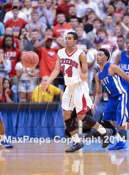 Thumbnail 2 in Hunt vs. Freedom (NCHSAA 3A Final) photogallery.