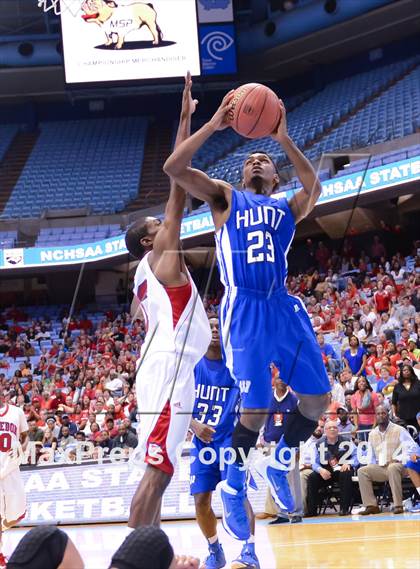 Thumbnail 3 in Hunt vs. Freedom (NCHSAA 3A Final) photogallery.
