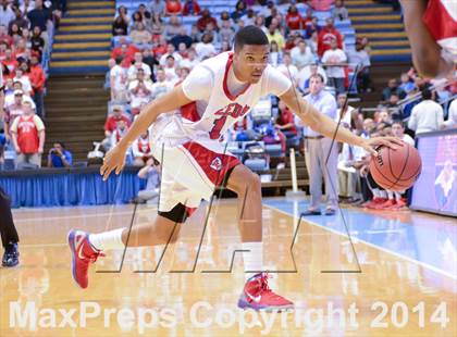 Thumbnail 2 in Hunt vs. Freedom (NCHSAA 3A Final) photogallery.