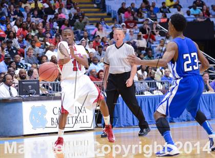 Thumbnail 2 in Hunt vs. Freedom (NCHSAA 3A Final) photogallery.