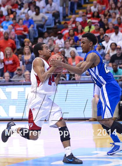 Thumbnail 2 in Hunt vs. Freedom (NCHSAA 3A Final) photogallery.