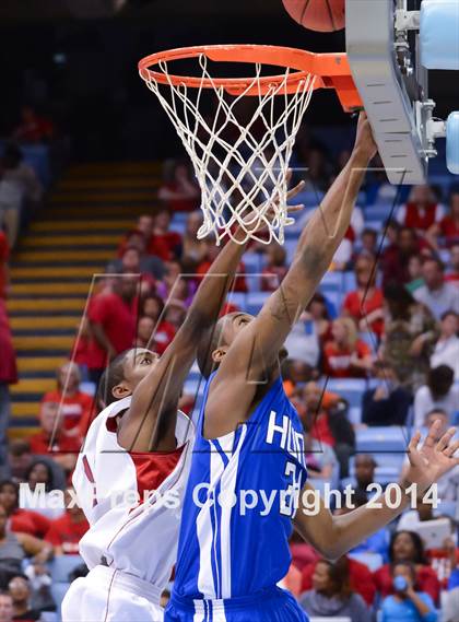 Thumbnail 1 in Hunt vs. Freedom (NCHSAA 3A Final) photogallery.