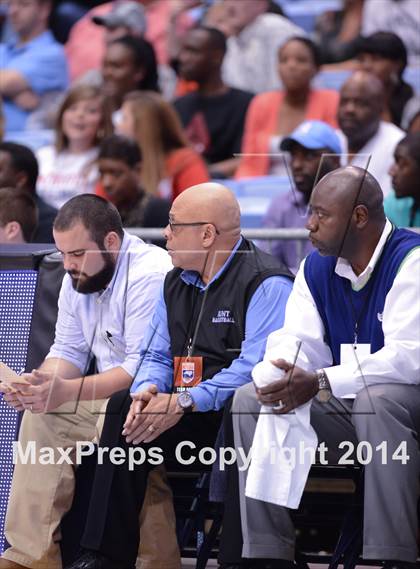 Thumbnail 3 in Hunt vs. Freedom (NCHSAA 3A Final) photogallery.