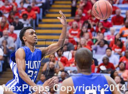 Thumbnail 3 in Hunt vs. Freedom (NCHSAA 3A Final) photogallery.