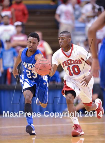 Thumbnail 2 in Hunt vs. Freedom (NCHSAA 3A Final) photogallery.