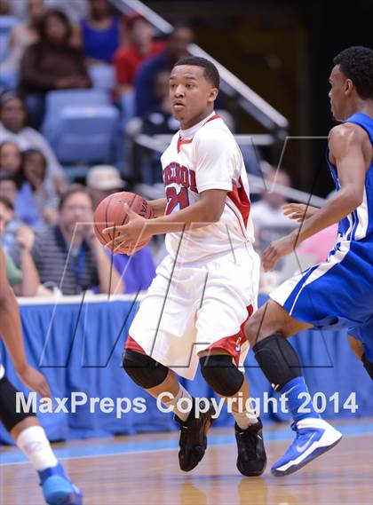Thumbnail 3 in Hunt vs. Freedom (NCHSAA 3A Final) photogallery.