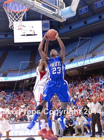 Thumbnail 1 in Hunt vs. Freedom (NCHSAA 3A Final) photogallery.