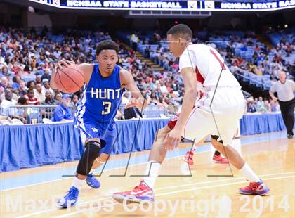 Thumbnail 3 in Hunt vs. Freedom (NCHSAA 3A Final) photogallery.