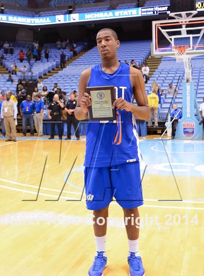 Thumbnail 3 in Hunt vs. Freedom (NCHSAA 3A Final) photogallery.