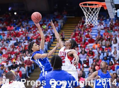 Thumbnail 2 in Hunt vs. Freedom (NCHSAA 3A Final) photogallery.