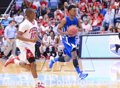Thumbnail 3 in Hunt vs. Freedom (NCHSAA 3A Final) photogallery.
