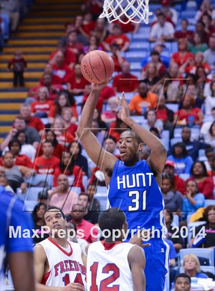 Thumbnail 1 in Hunt vs. Freedom (NCHSAA 3A Final) photogallery.