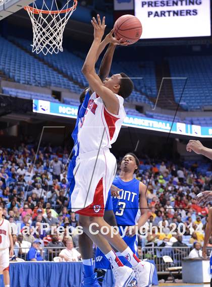Thumbnail 2 in Hunt vs. Freedom (NCHSAA 3A Final) photogallery.