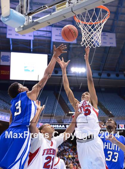Thumbnail 1 in Hunt vs. Freedom (NCHSAA 3A Final) photogallery.