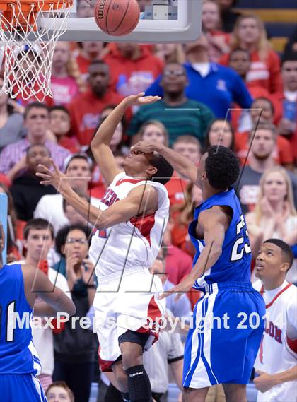 Thumbnail 2 in Hunt vs. Freedom (NCHSAA 3A Final) photogallery.