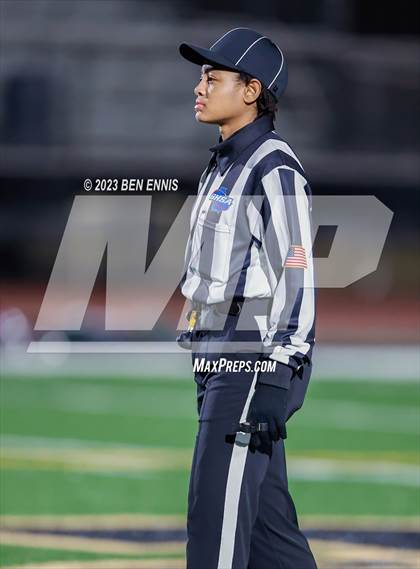 Thumbnail 2 in Warner Robins vs. Mt. Zion (GHSA Division 2 First Round) photogallery.