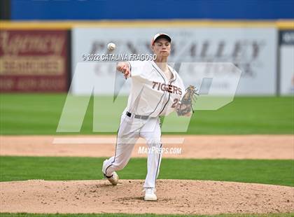 Thumbnail 3 in Warren Hills vs Hackettstown photogallery.