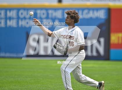 Thumbnail 2 in Warren Hills vs Hackettstown photogallery.