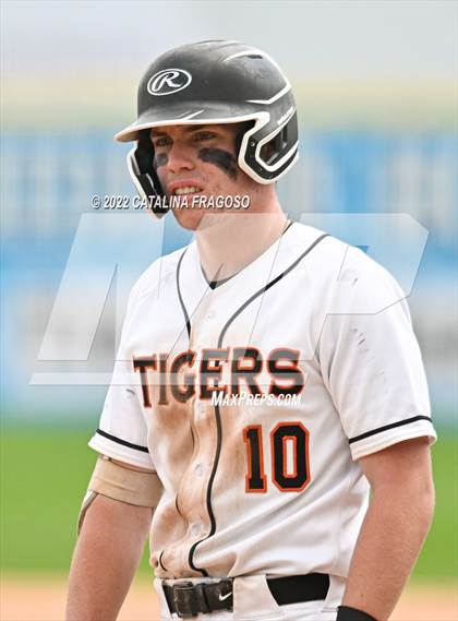 Thumbnail 3 in Warren Hills vs Hackettstown photogallery.