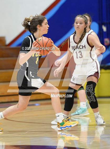 Thumbnail 3 in Yeshiva University of Los Angeles (YULA) @ Laguna Beach (CIF SS D5AA Quarterfinal) photogallery.