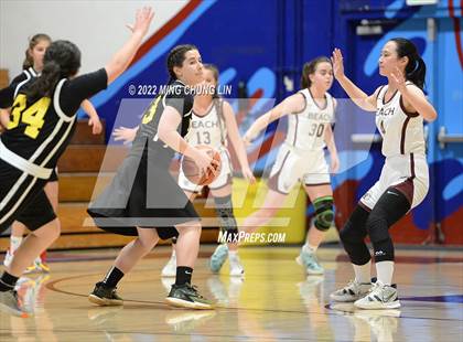 Thumbnail 2 in Yeshiva University of Los Angeles (YULA) @ Laguna Beach (CIF SS D5AA Quarterfinal) photogallery.