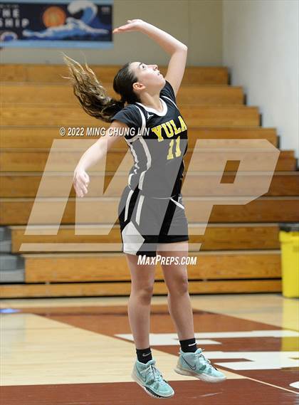 Thumbnail 3 in Yeshiva University of Los Angeles (YULA) @ Laguna Beach (CIF SS D5AA Quarterfinal) photogallery.
