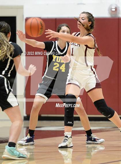 Thumbnail 3 in Yeshiva University of Los Angeles (YULA) @ Laguna Beach (CIF SS D5AA Quarterfinal) photogallery.