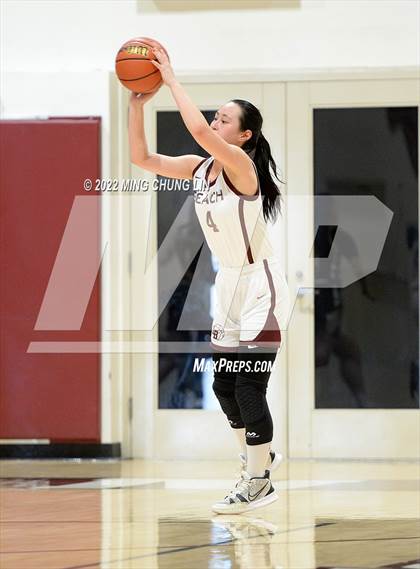 Thumbnail 1 in Yeshiva University of Los Angeles (YULA) @ Laguna Beach (CIF SS D5AA Quarterfinal) photogallery.