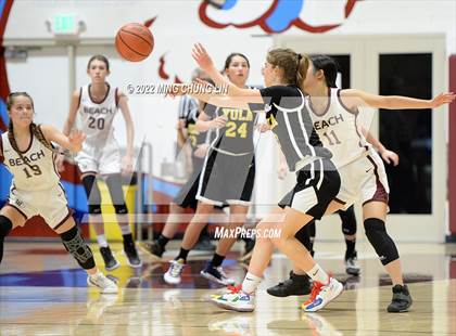 Thumbnail 3 in Yeshiva University of Los Angeles (YULA) @ Laguna Beach (CIF SS D5AA Quarterfinal) photogallery.