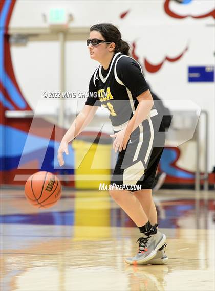 Thumbnail 3 in Yeshiva University of Los Angeles (YULA) @ Laguna Beach (CIF SS D5AA Quarterfinal) photogallery.
