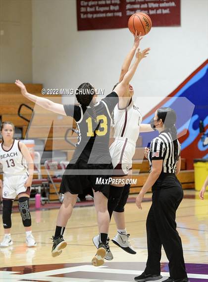 Thumbnail 1 in Yeshiva University of Los Angeles (YULA) @ Laguna Beach (CIF SS D5AA Quarterfinal) photogallery.