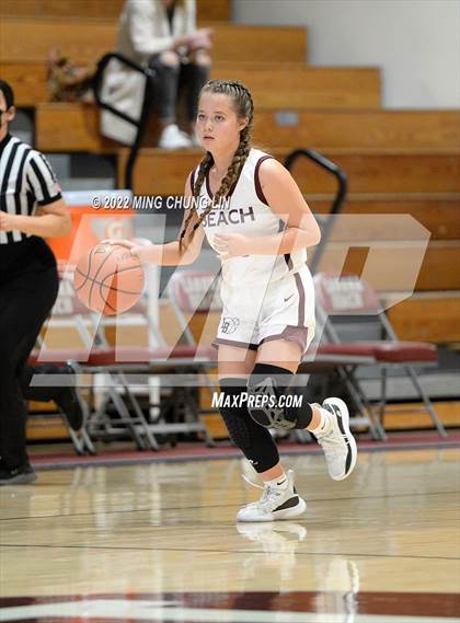 Thumbnail 3 in Yeshiva University of Los Angeles (YULA) @ Laguna Beach (CIF SS D5AA Quarterfinal) photogallery.