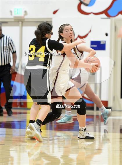 Thumbnail 1 in Yeshiva University of Los Angeles (YULA) @ Laguna Beach (CIF SS D5AA Quarterfinal) photogallery.