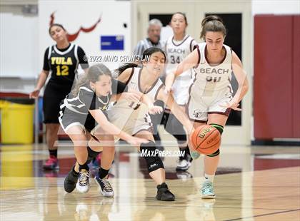 Thumbnail 1 in Yeshiva University of Los Angeles (YULA) @ Laguna Beach (CIF SS D5AA Quarterfinal) photogallery.
