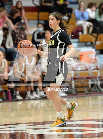 Thumbnail 1 in Yeshiva University of Los Angeles (YULA) @ Laguna Beach (CIF SS D5AA Quarterfinal) photogallery.