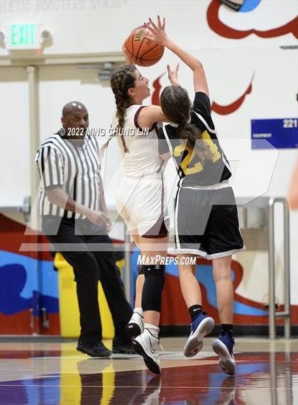 Thumbnail 3 in Yeshiva University of Los Angeles (YULA) @ Laguna Beach (CIF SS D5AA Quarterfinal) photogallery.