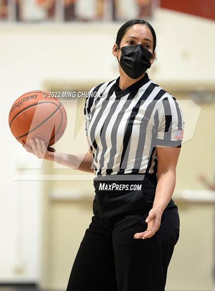 Thumbnail 1 in Yeshiva University of Los Angeles (YULA) @ Laguna Beach (CIF SS D5AA Quarterfinal) photogallery.