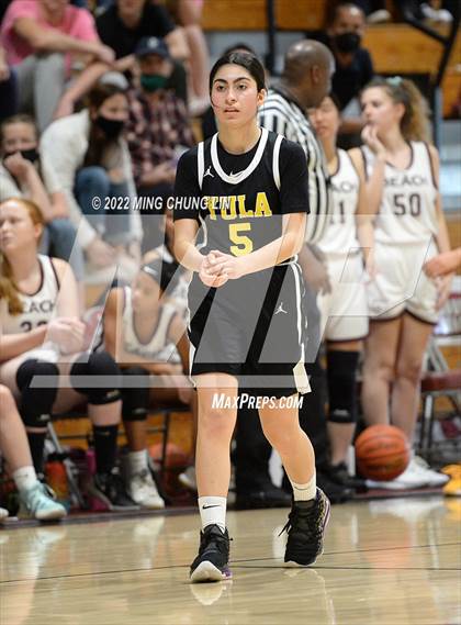 Thumbnail 3 in Yeshiva University of Los Angeles (YULA) @ Laguna Beach (CIF SS D5AA Quarterfinal) photogallery.