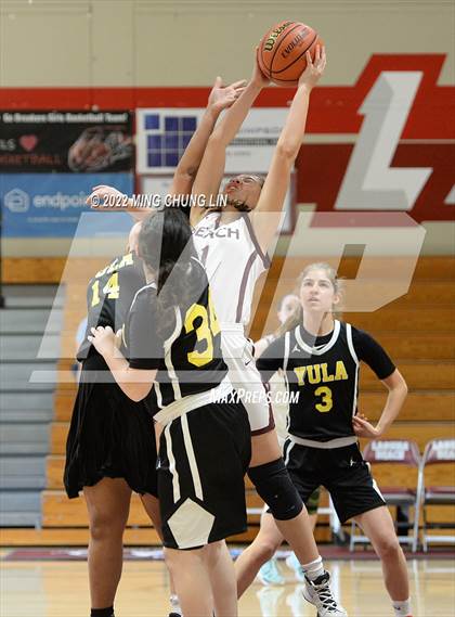 Thumbnail 2 in Yeshiva University of Los Angeles (YULA) @ Laguna Beach (CIF SS D5AA Quarterfinal) photogallery.