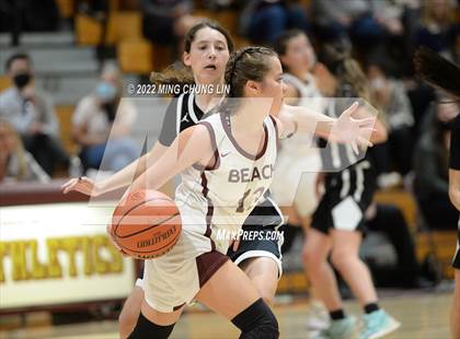 Thumbnail 3 in Yeshiva University of Los Angeles (YULA) @ Laguna Beach (CIF SS D5AA Quarterfinal) photogallery.