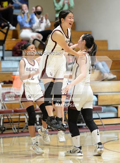 Thumbnail 1 in Yeshiva University of Los Angeles (YULA) @ Laguna Beach (CIF SS D5AA Quarterfinal) photogallery.