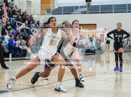 Thumbnail 2 in Ben Davis vs. Mt. Vernon (IHSAA 4A Regional 6 Championship) photogallery.