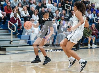 Thumbnail 3 in Ben Davis vs. Mt. Vernon (IHSAA 4A Regional 6 Championship) photogallery.