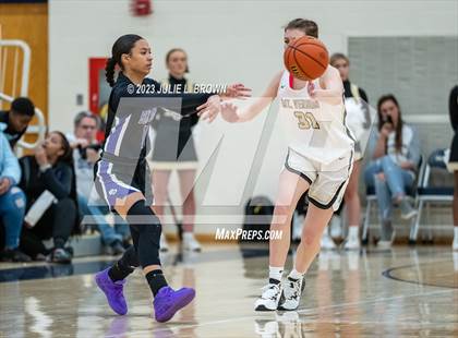 Thumbnail 1 in Ben Davis vs. Mt. Vernon (IHSAA 4A Regional 6 Championship) photogallery.