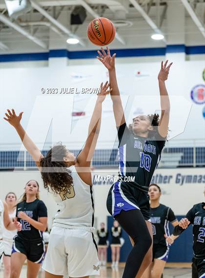 Thumbnail 2 in Ben Davis vs. Mt. Vernon (IHSAA 4A Regional 6 Championship) photogallery.