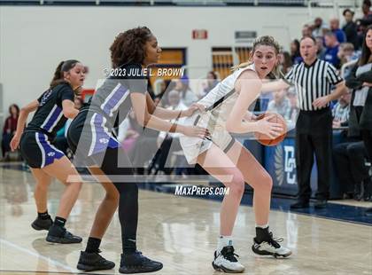 Thumbnail 3 in Ben Davis vs. Mt. Vernon (IHSAA 4A Regional 6 Championship) photogallery.