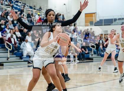 Thumbnail 1 in Ben Davis vs. Mt. Vernon (IHSAA 4A Regional 6 Championship) photogallery.